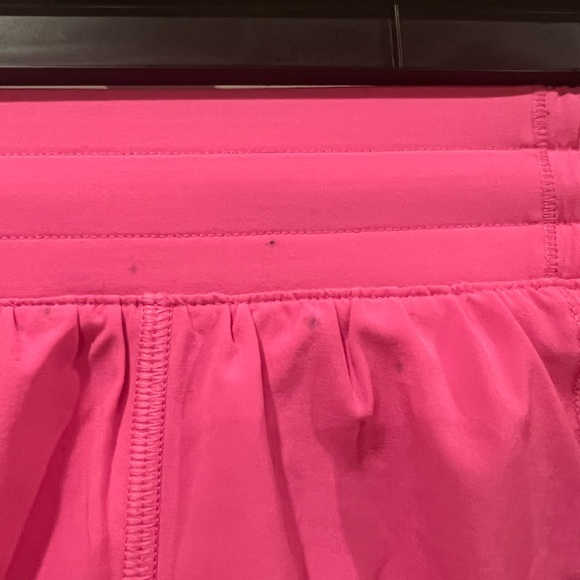 Lululemon 4” low rise hotty hot shorts - Picture 3 of 5